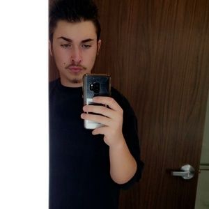 Meet your Posher, Erhan